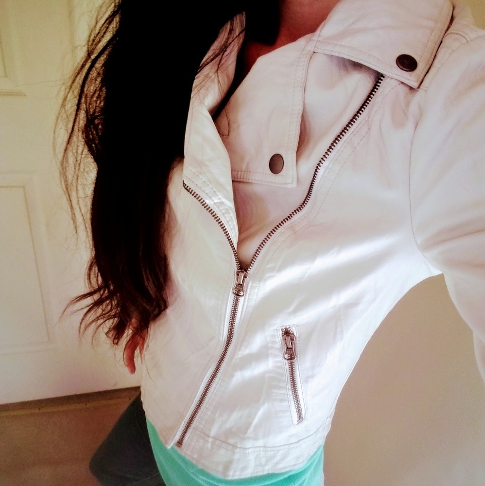 🎉Rock & Republic Celeb Rocked White Moto Jacket - Picture 4 of 8